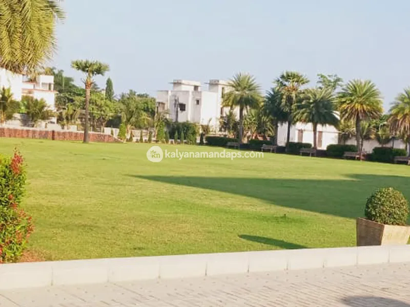 The Sumerushree Lawn